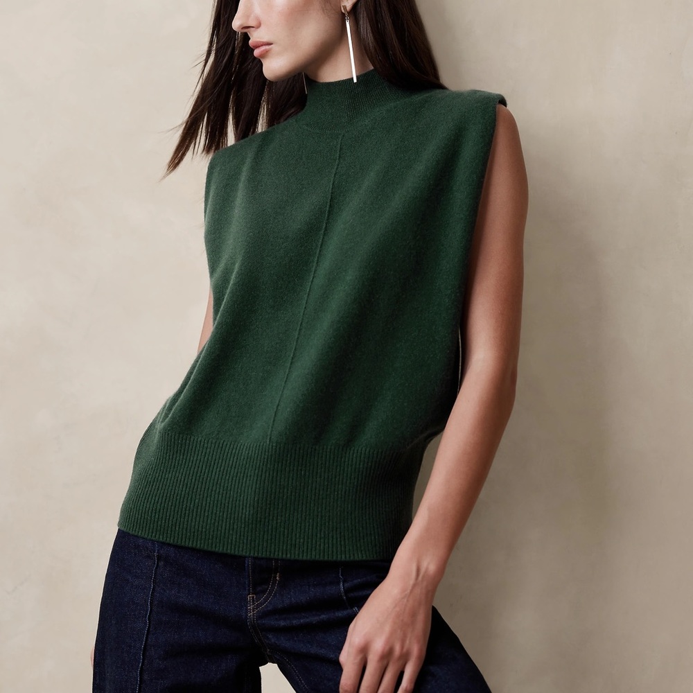 Banana Republic Franca Cashmere Padded Shoulder Top “Evergreen” color